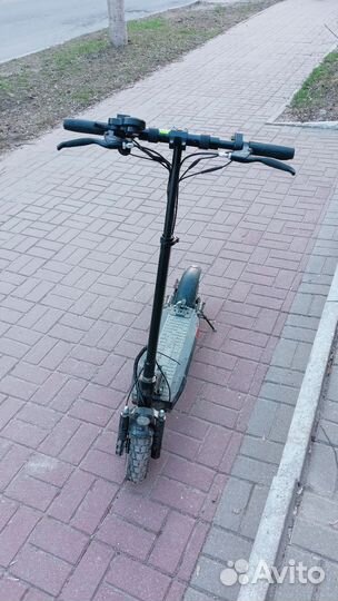 Прокат электросамокатов