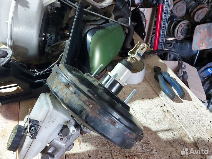 Вакуумный усилитель тормозов Toyota Yaris P1 2001