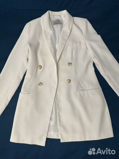 Пиджак женский Stradivarius белый