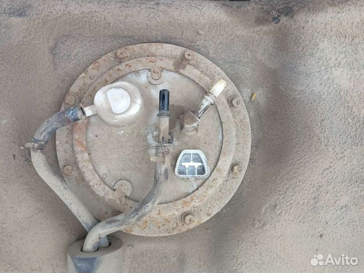 Топливный бак в сборе Kia Rio 2 jd