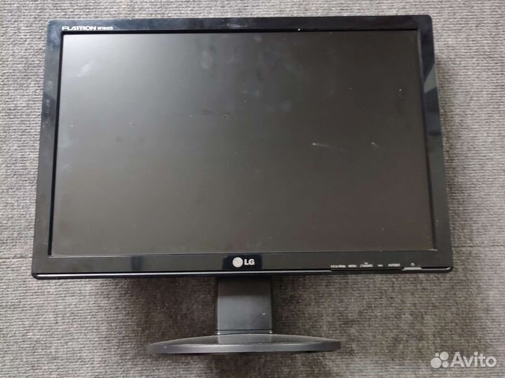 Монитор LG 19