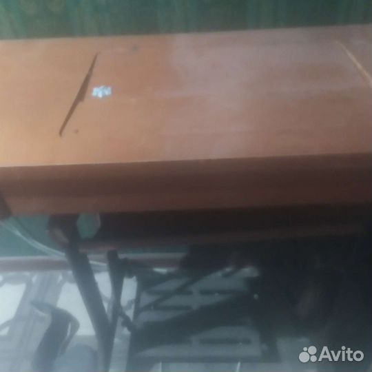 Швейная машинка ножная