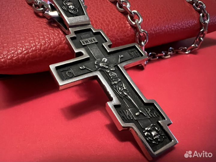 Цепи и крест