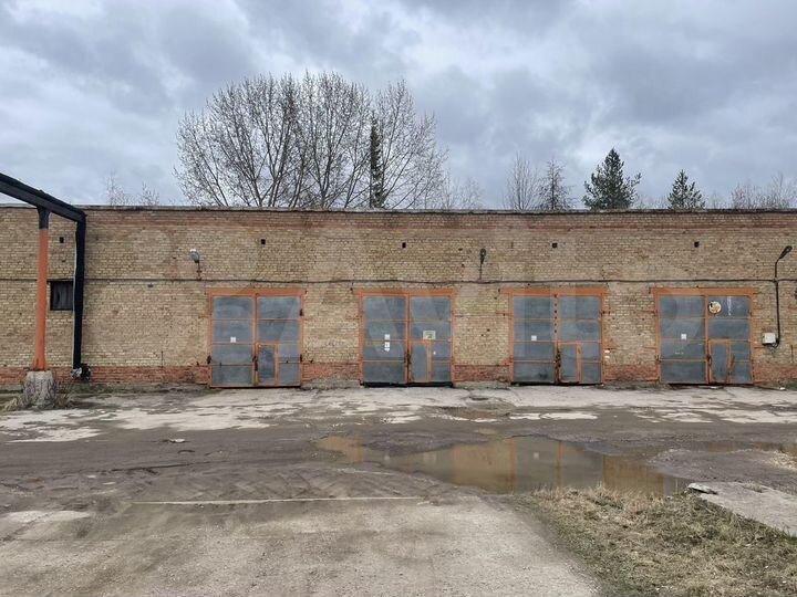 Гараж, > 30 м²