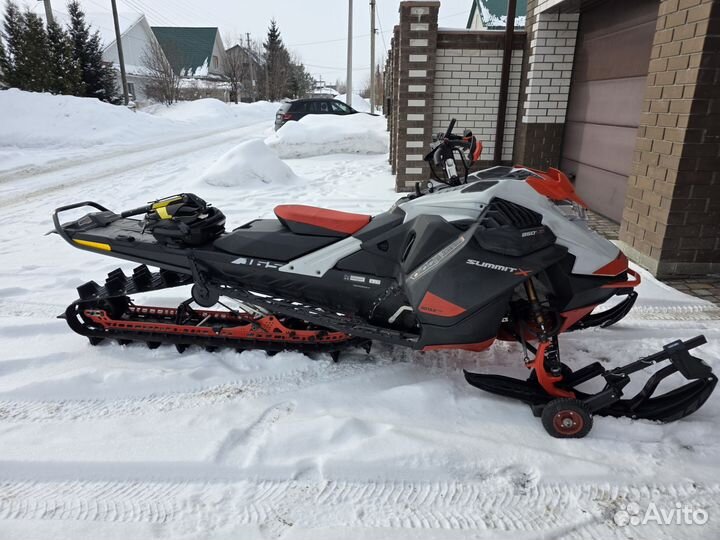 Продам снегоход