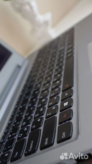 Игровой ноутбук Lenovo i7/ 8gb / Hdd