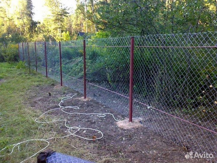 Заборы из сетки рабицы с установкой