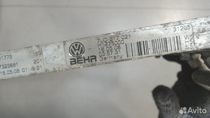 Радиатор масляный Volkswagen Touareg, 2008