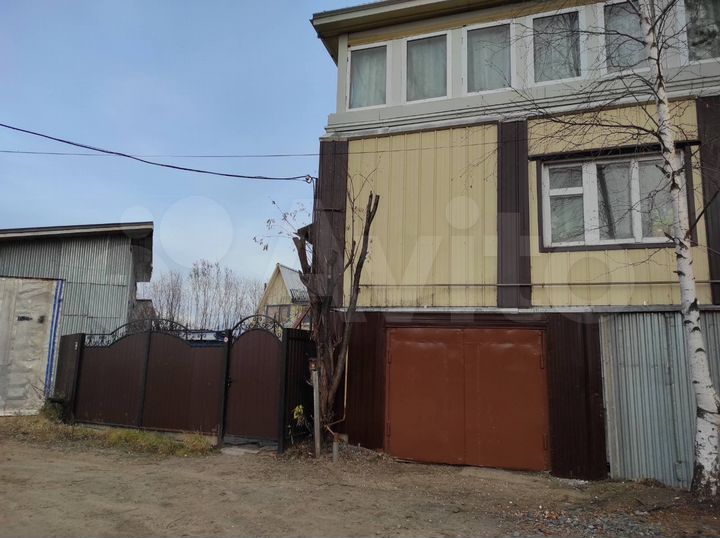 Дом 160 м² на участке 17 сот.