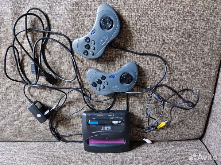 Игровая приставка Sega 16bit