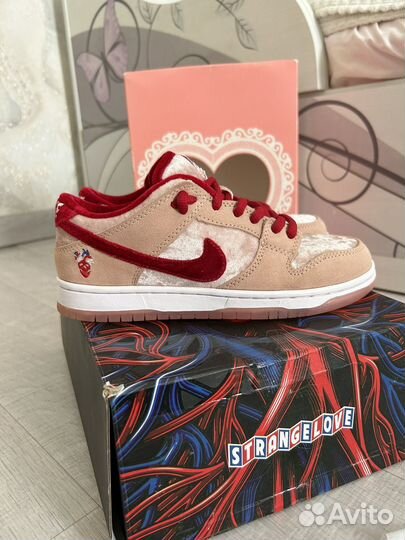 Кроссовки nike dunk sb Strange Love