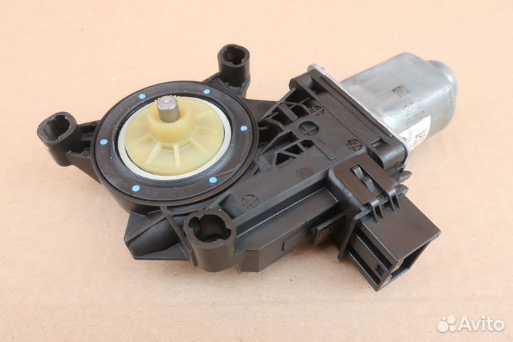 Моторчик стеклоподъёмника задний левый Polo Sedan