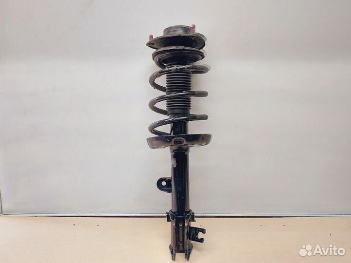 Стойка передняя правая KIA Sportage 2