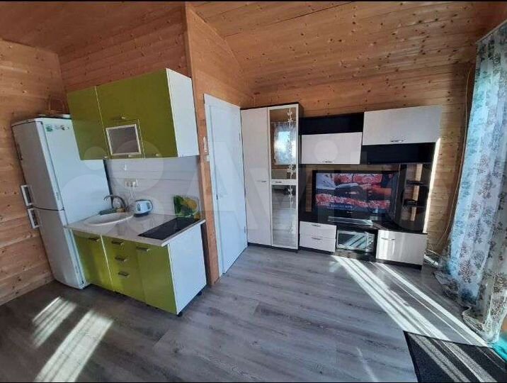 Дом 25 м² на участке 10 сот.