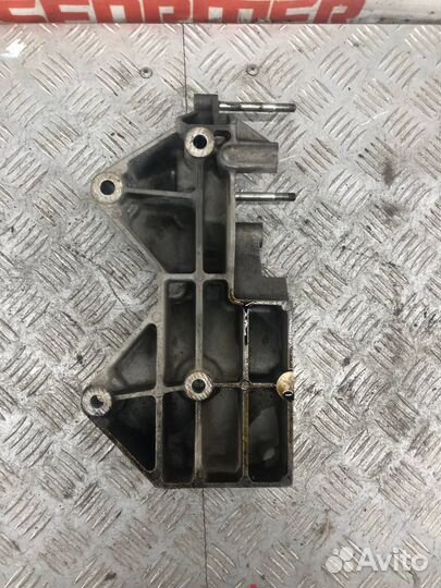 Кронштейн генератора Шевроле Лачетти