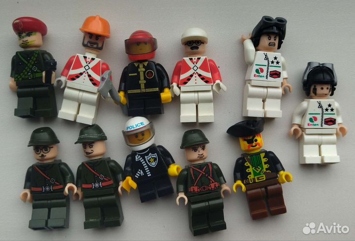 Фигурки Lego и плеймобил