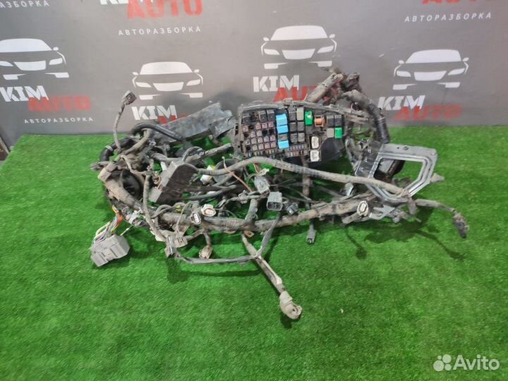 Проводка подкапотная с блоком предохранителей