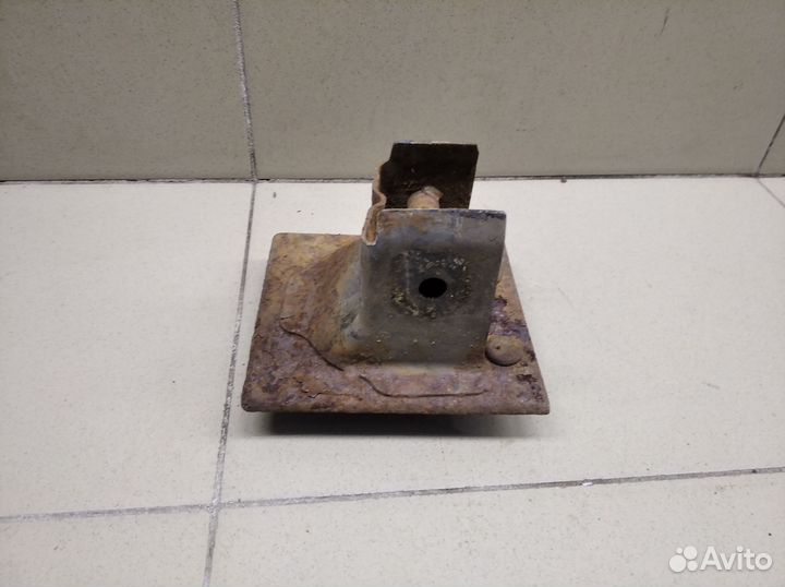 Кронштейн (сопут. товар) Gentra II 2013-2015