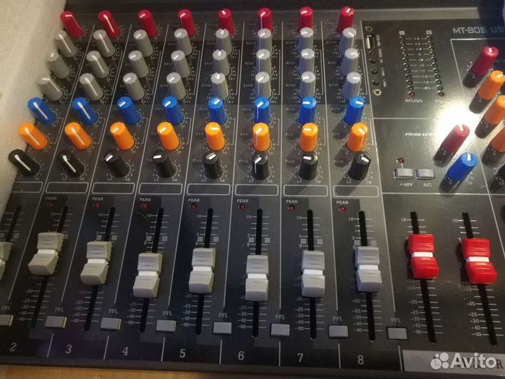 8-канальный микшерный пульт MT-80S с usb