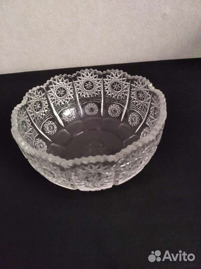 Хрустальная ваза