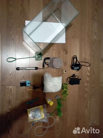 Аквариум 20 литров + оборудование(уместен торг)