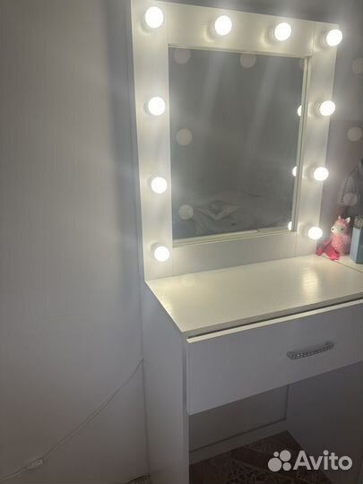 Туалетный столик