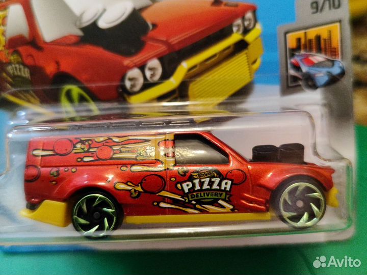 Hot wheels машинка