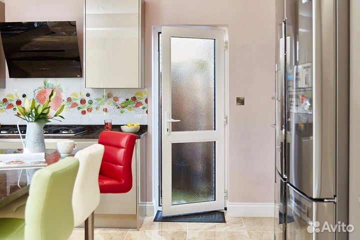 Дверь пластиковая