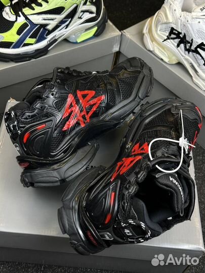 Кроссовки Balenciaga Runner Red Graffiti Black