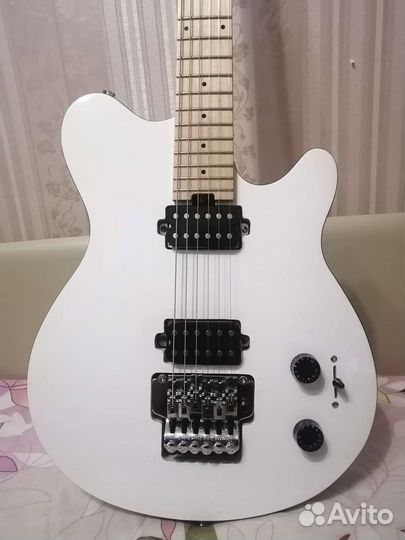 Music man Axis