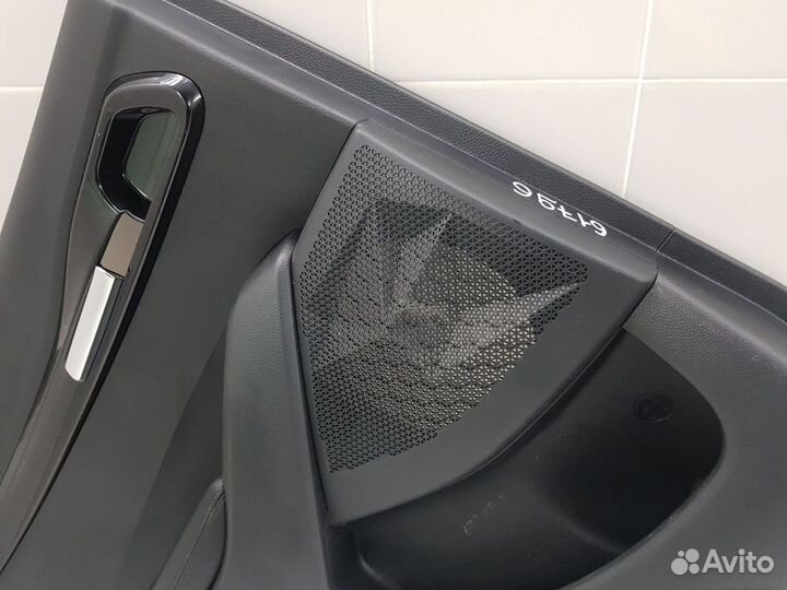 Обшивка двери задняя левая (Kia Seltos)