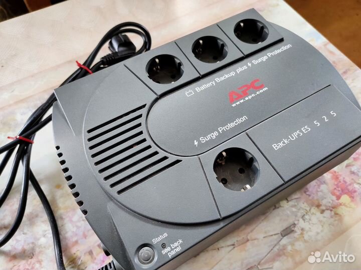 Блок бесперебойного питания APC 525