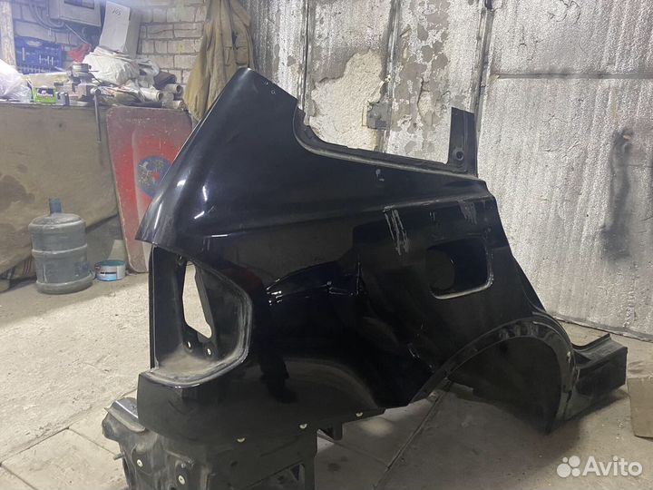 Крыло заднее правое бмв Е83