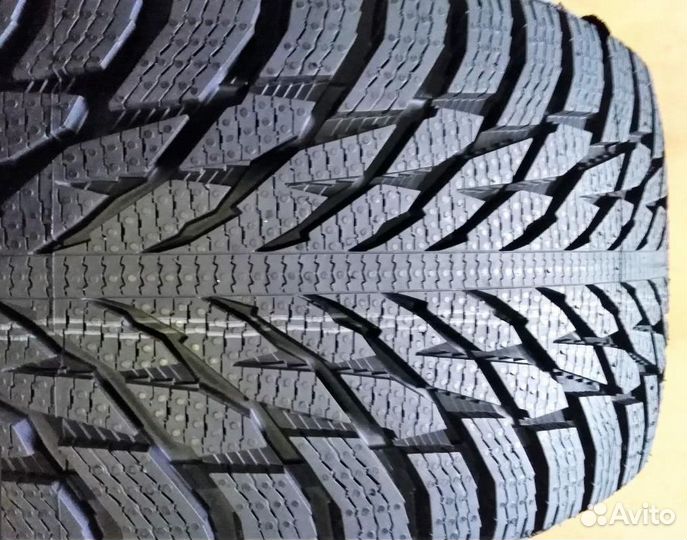 Ikon Tyres Autograph Snow 3 SUV 275/45 R21