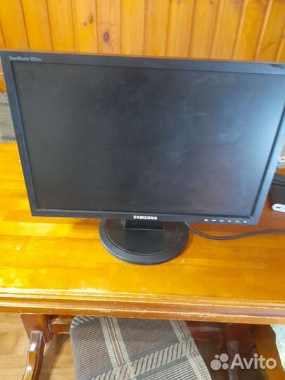 Монитор Samsung 19