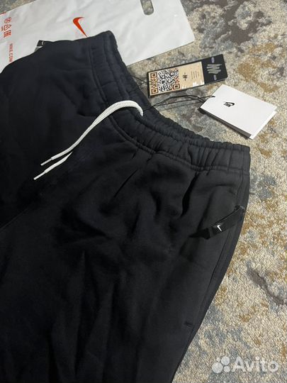 Шорты nike solo swoosh fleece shorts black