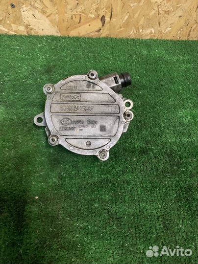 Вольво S80 XC70 вакуумный насос B6324S 31401152