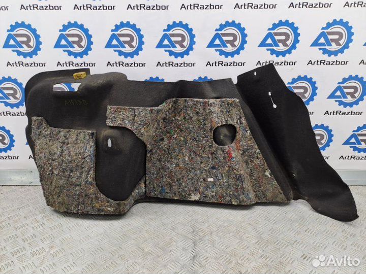 Обшивка багажника правая Renault Fluence 1.6