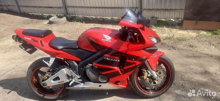 Мотоцикл Honda cbr600rr