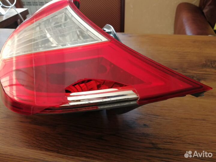 Продам заднюю левую фару Hyundai Solaris hatchback
