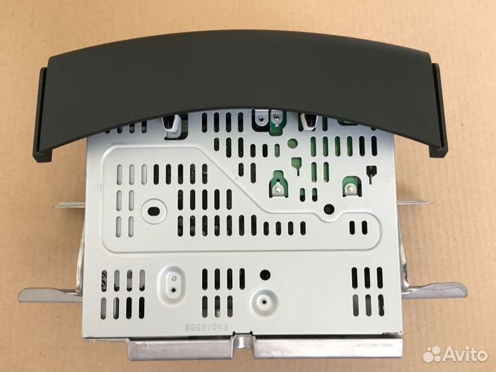 Головное устройство RAV 4