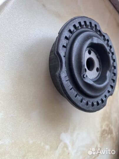 Сайлентблок пневмобаллона на Porsche Cayenne