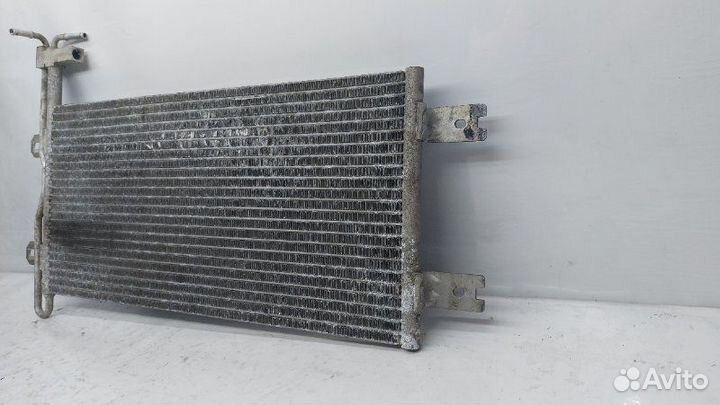 Радиатор масляный Nissan Armada 5.6 2010