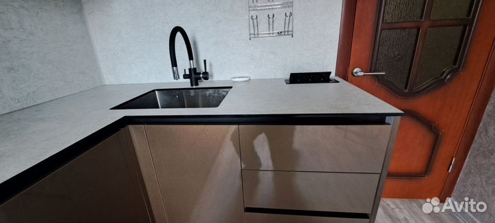 Кухонный гарнитур новый