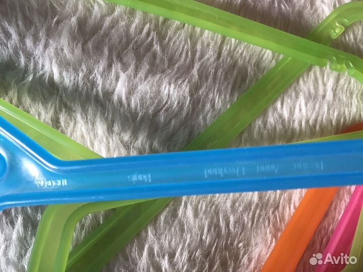 Вешалки плечики IKEA детские