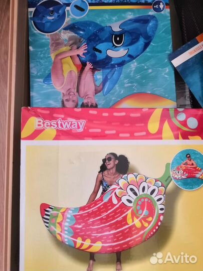 Надувные матрасы новые перец, дельфин и мяч