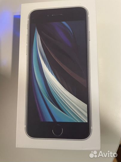 iPhone SE, 64 ГБ
