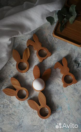 Деревянная подставка под яйцо