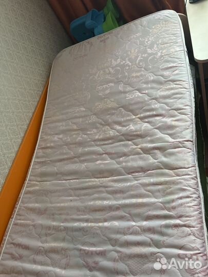 Матрас 180 200 бу