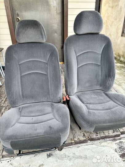 Передние сиденья Волга Сайбер